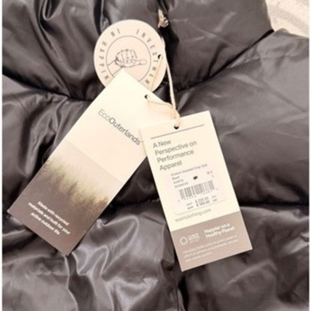 NWT Vuori Hudson Insulated Crop Vest Black Size Large Women Puffer Jacket New - Picture 2 of 6